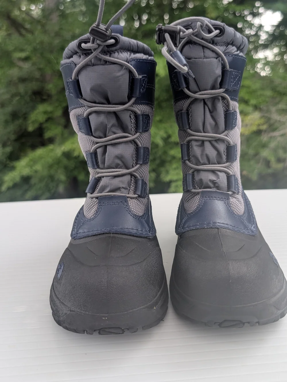 The North Face  Youth Alpenglow IV Kids Navy and Gray Insulated Snow Boots 2